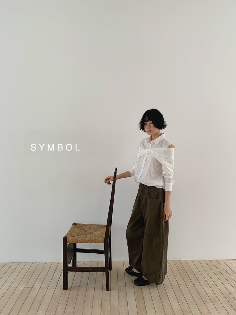 SYMBOL韓國代購女裝新品熱賣時尚推薦休閑襯衫蕾絲衫扭曲SYMBOL襯衫/蕾絲衫