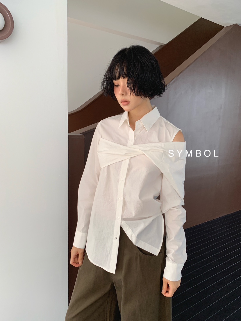 SYMBOL韓國代購女裝新品熱賣時尚推薦休閑襯衫蕾絲衫扭曲SYMBOL襯衫/蕾絲衫