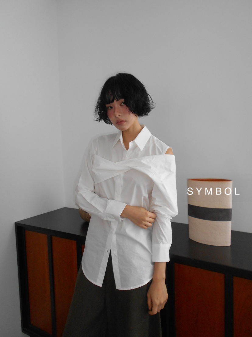 SYMBOL韓國代購女裝新品熱賣時尚推薦休閑襯衫蕾絲衫扭曲SYMBOL襯衫/蕾絲衫圖色2