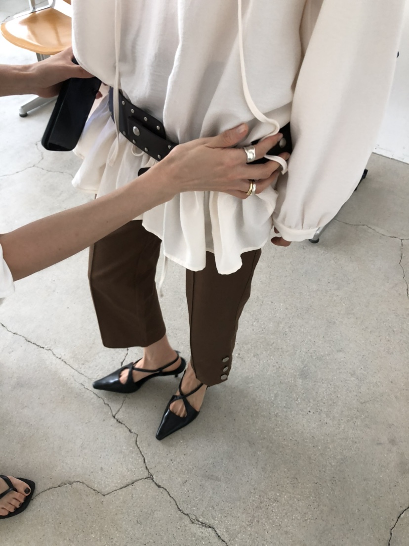 MOVENNE東大門直郵女士新款推薦人氣26夏季襯衫蕾絲衫褶皺MOVENNE襯衫/蕾絲衫