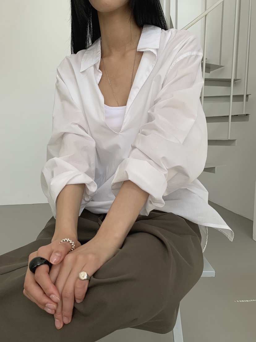 VERNIMENT東大門代購女裝新款推薦時尚熱賣襯衫蕾絲衫V領深VVERNIMENT襯衫/蕾絲衫