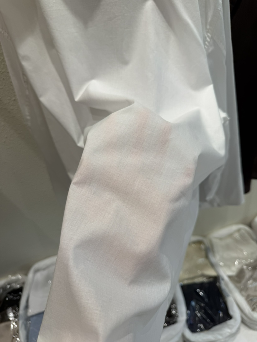 VERNIMENT東大門代購女裝新款推薦時尚熱賣襯衫蕾絲衫V領深VVERNIMENT襯衫/蕾絲衫