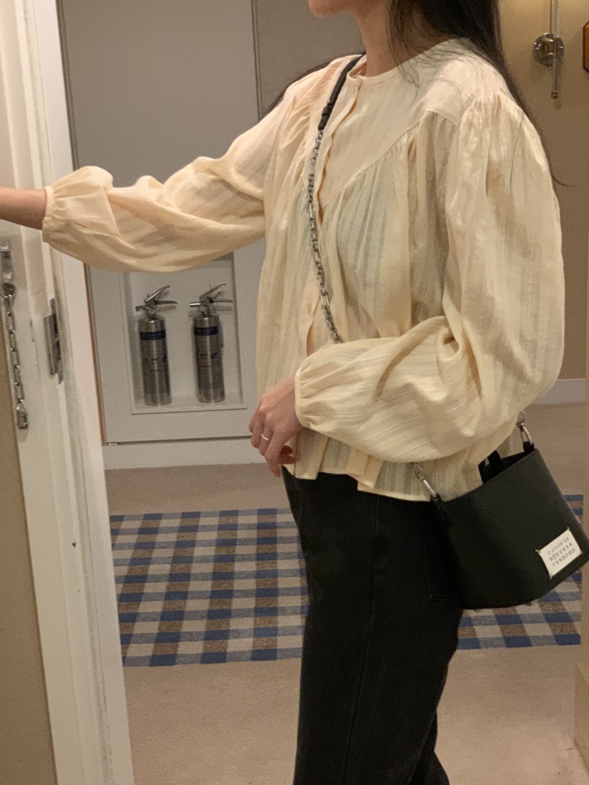 NOUVEAU韓國代購女士新品26夏季時尚休閑熱賣真品襯衫蕾絲衫NOUVEAU襯衫/蕾絲衫