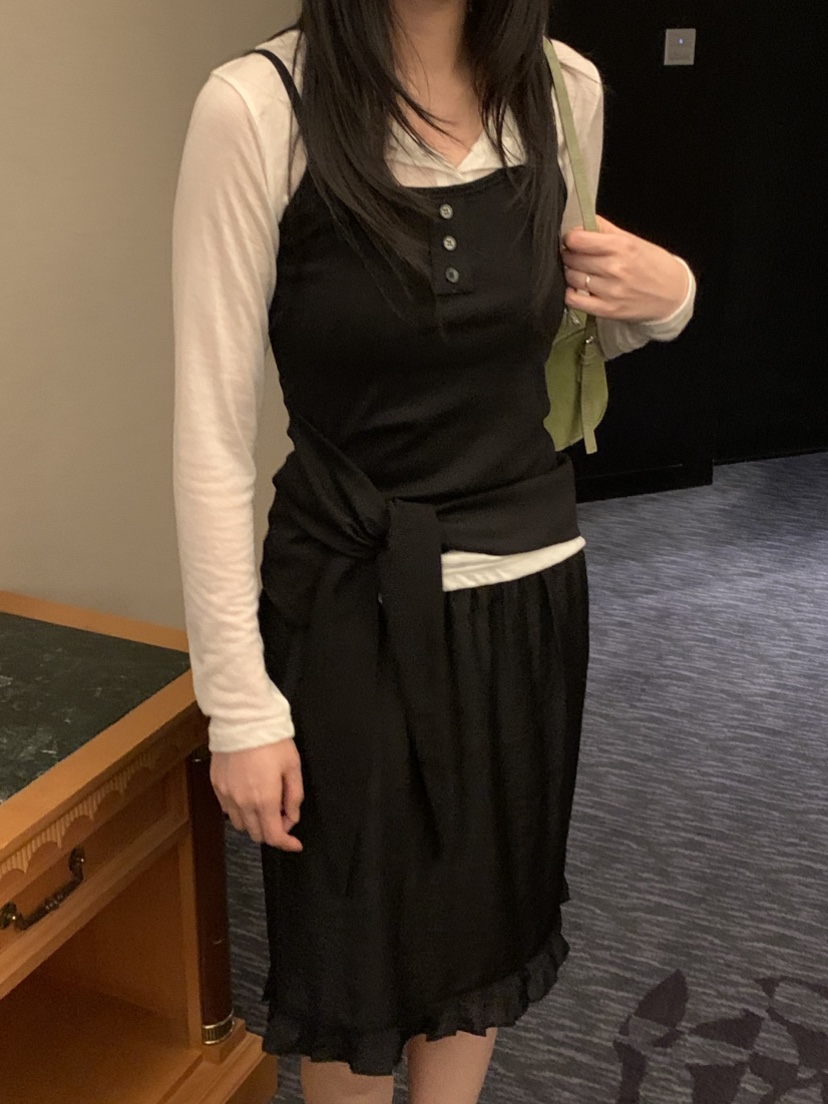 NOUVEAU東大門直郵女裝新品時尚26夏季吊帶背心不含內搭絲帶NOUVEAU吊帶/背心