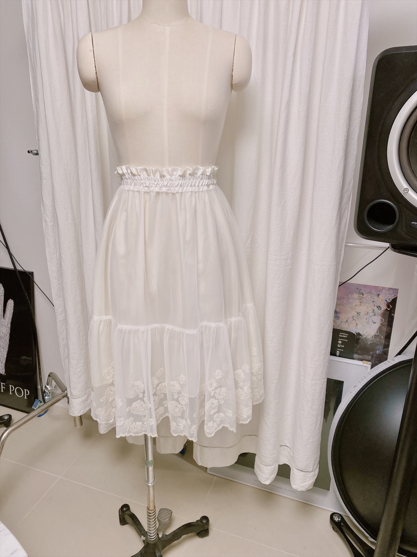 LETAILOR韓國代購女裝新品26夏季時尚推薦半身裙中短裙刺繡LETAILOR半身裙/中短裙圖色1