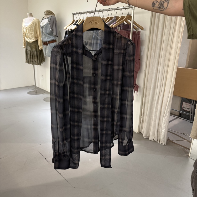 VAULT東大門實拍女裝新品真品熱賣時尚襯衫蕾絲衫含圍巾格子VAULT襯衫/蕾絲衫圖色3