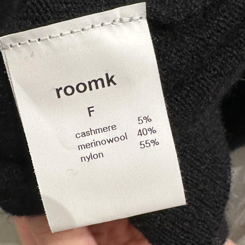 ROOM K-P東大門實拍女裝新品真品熱賣時尚針織衫含圍巾roomk針織衫