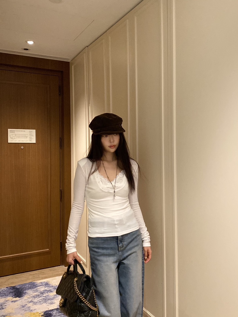 FOUREIGHT東大門代購女士新款熱賣26夏季時尚人氣長袖T恤深VFOUR EIGHT長袖T恤