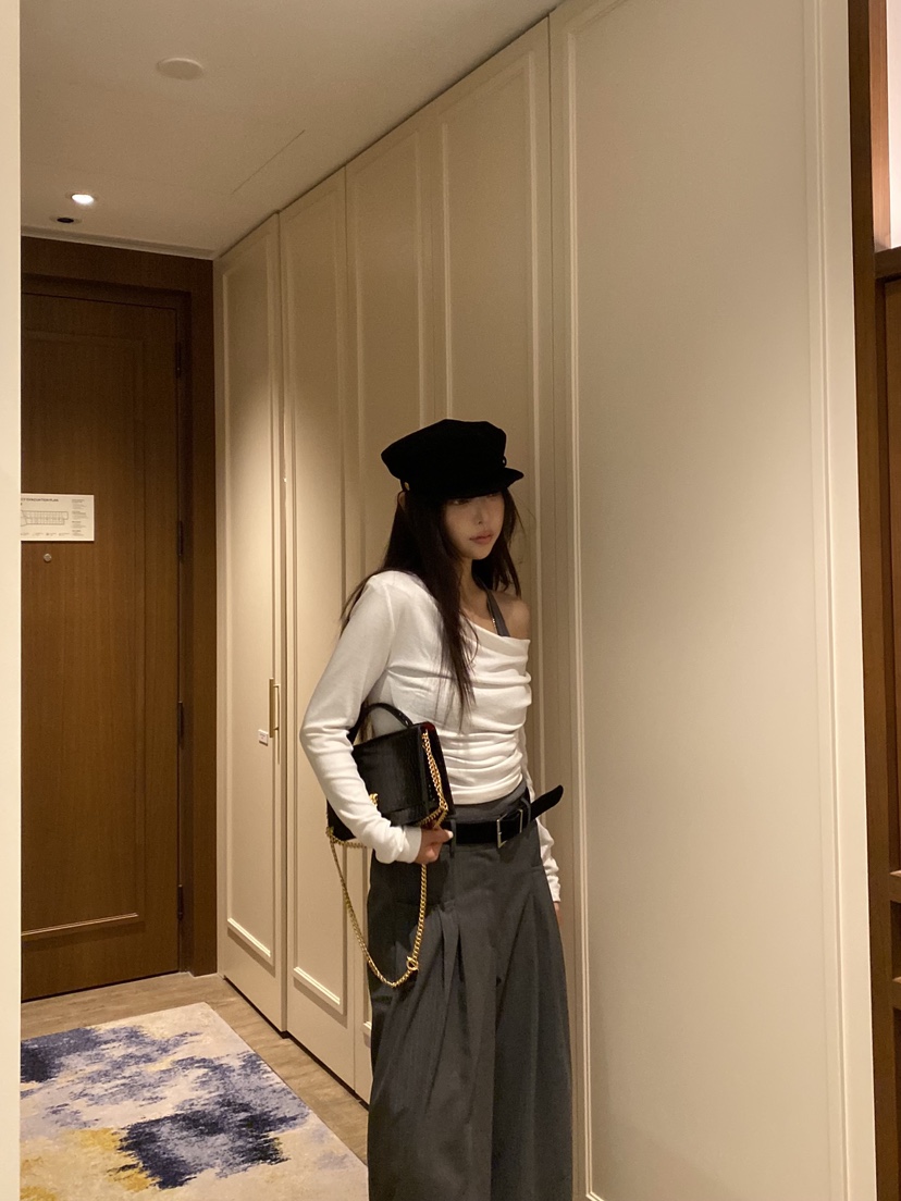 FOUREIGHT東大門實拍女士新款人氣時尚推薦休閑熱賣長袖T恤FOUR EIGHT長袖T恤