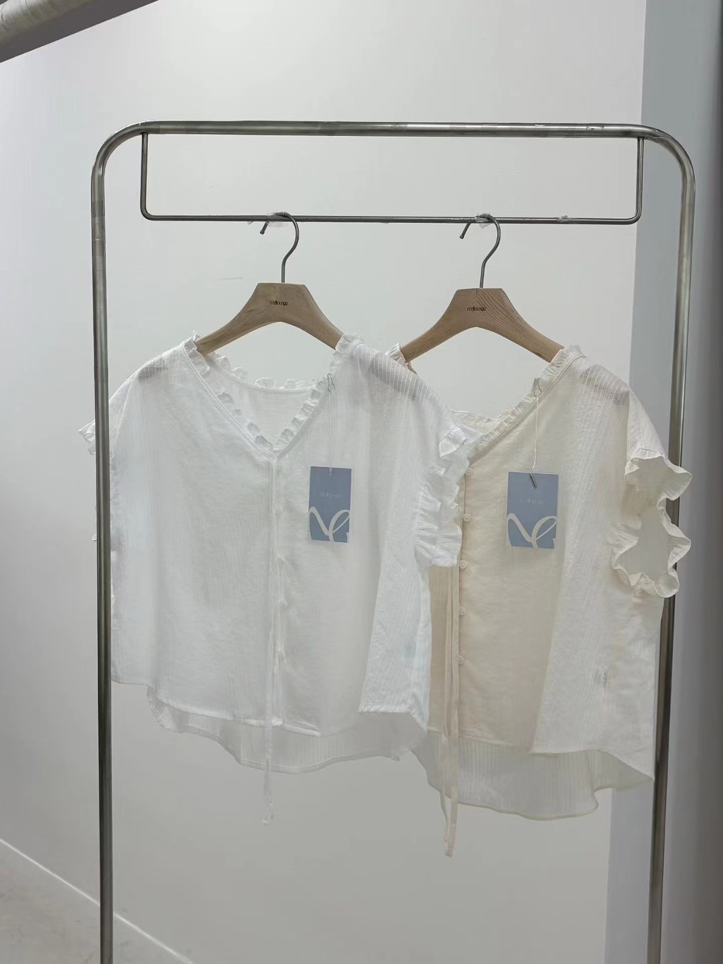 MELLOUNGE-멜라운지-T韓國代購女士新品推薦襯衫蕾絲衫MELLOUNGE-2件起襯衫/蕾絲衫圖色2左二色