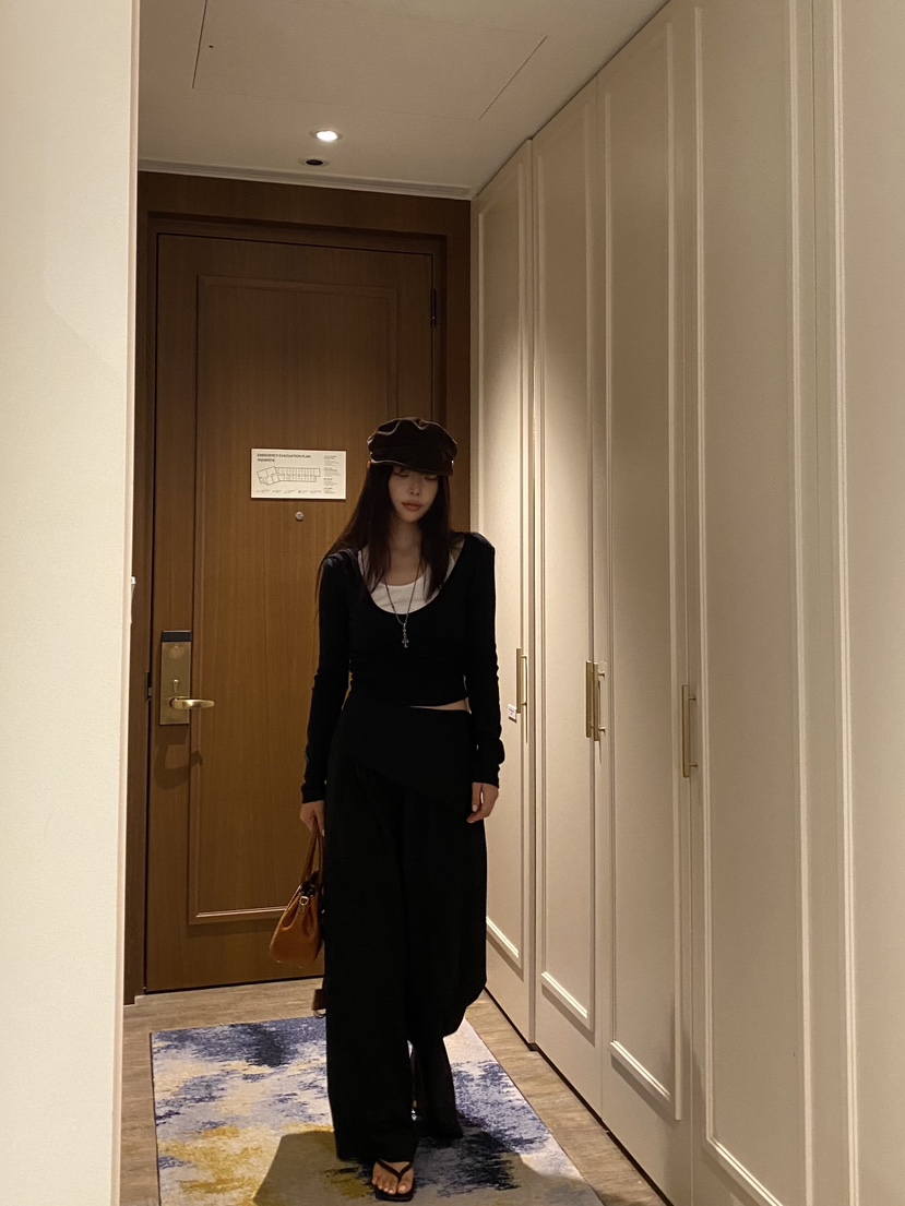 FOUREIGHT韓國代購女裝新品真品26夏季推薦休閑長袖T恤露背FOUR EIGHT長袖T恤