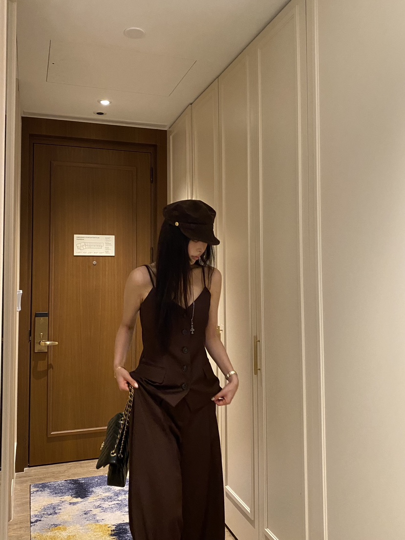 FOUREIGHT韓國直郵女士新品真品熱賣人氣26夏季吊帶背心紐扣FOUR EIGHT吊帶/背心