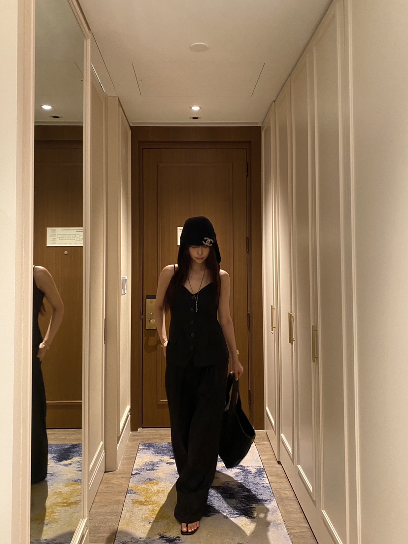 FOUREIGHT韓國直郵女士新品真品熱賣人氣26夏季吊帶背心紐扣FOUR EIGHT吊帶/背心