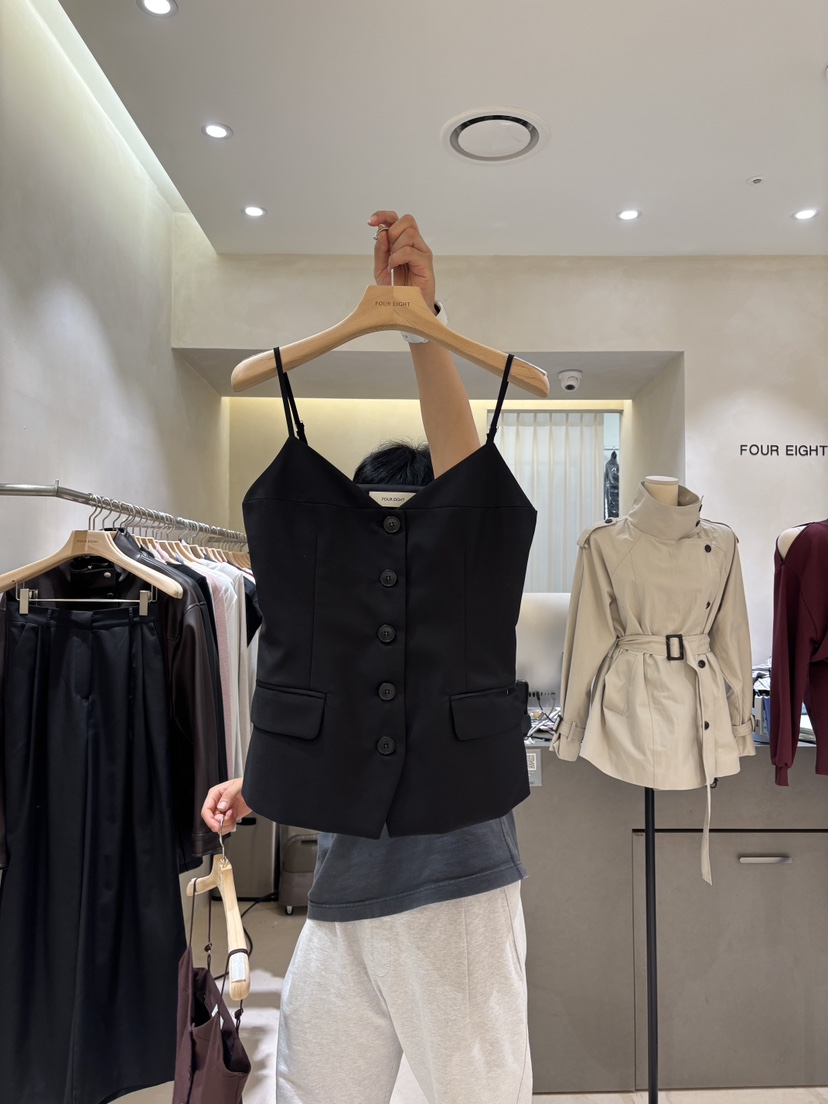 FOUREIGHT韓國直郵女士新品真品熱賣人氣26夏季吊帶背心紐扣FOUR EIGHT吊帶/背心圖色2