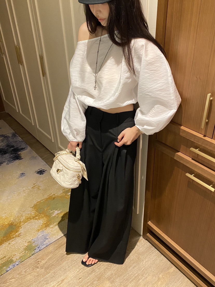 FOUREIGHT韓國代購女士新品真品26夏季推薦熱賣襯衫蕾絲衫FOUR EIGHT襯衫/蕾絲衫
