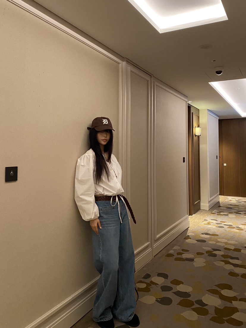 FOUREIGHT韓國直郵女士新品推薦休閑26夏季襯衫蕾絲衫V領褶裥FOUR EIGHT襯衫/蕾絲衫