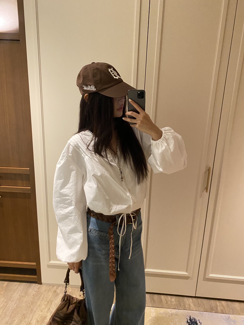 FOUREIGHT韓國直郵女士新品推薦休閑26夏季襯衫蕾絲衫V領褶裥FOUR EIGHT襯衫/蕾絲衫