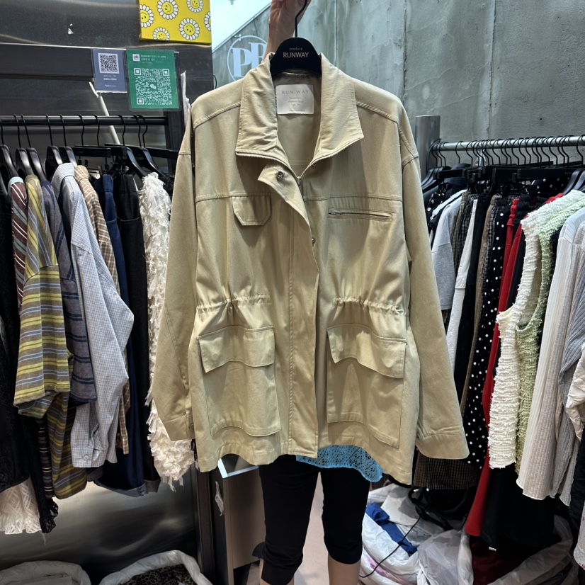 RUNWAY-런웨이韓國直郵女裝新品真品熱賣休閑時尚推薦夾克RUNWAY-런웨이夾克