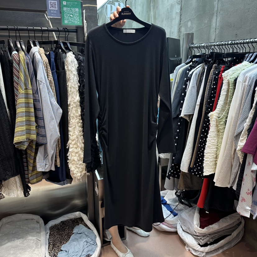 RUNWAY-런웨이東大門直郵女裝新品推薦熱賣連衣裙不對稱RUNWAY-런웨이連衣裙圖色3