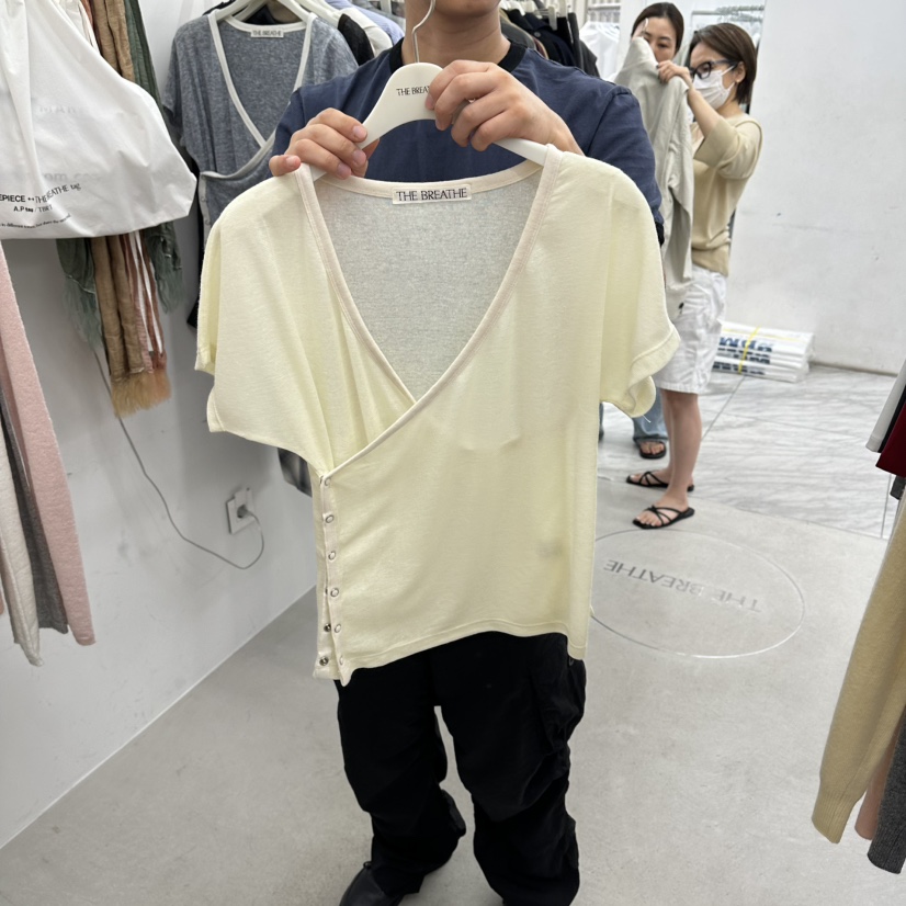 BREATHE韓國直郵女士新款26夏季時尚熱賣人氣真品針織衫網狀BREATHE針織衫圖色1