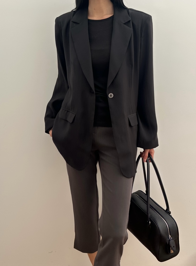 LE VASE東大門實拍女士新品熱賣休閑推薦26春夏職業短褲LE VASE短褲