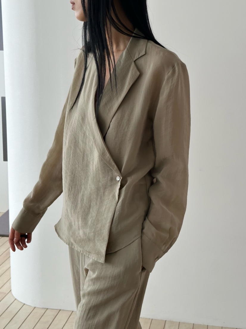 LE VASE韓國代購女裝新款26春夏熱賣真品推薦襯衫蕾絲衫LE VASE襯衫/蕾絲衫圖色2
