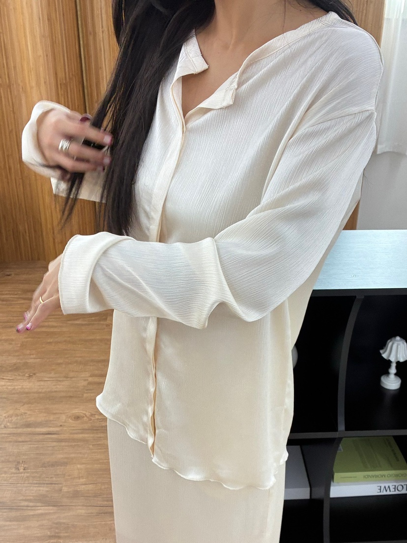 CM東大門實拍女士新款熱賣推薦職業休閑26秋冬長袖T恤褶裥緞面CM_centimeter長袖T恤