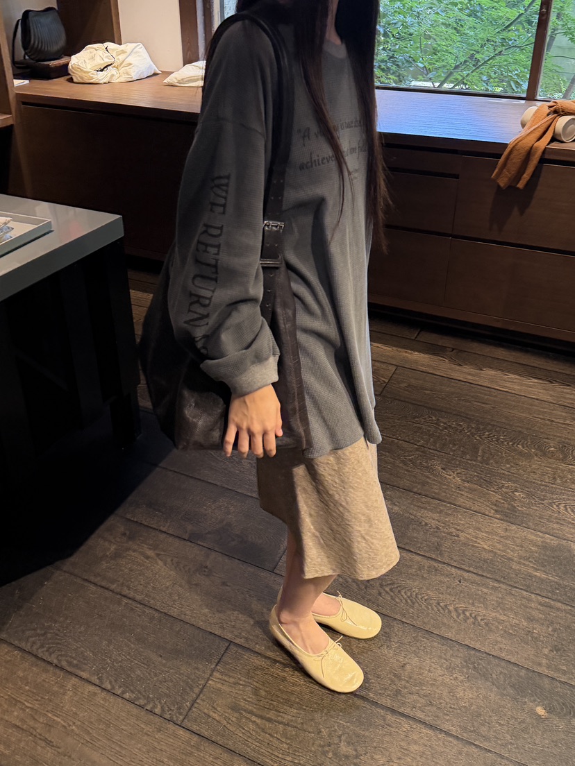 LOGARDEN韓國直郵女裝新品職業熱賣人氣26秋冬26初秋衛衣LO GARDEN衛衣