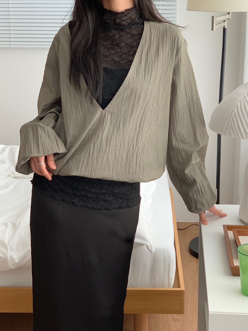 CM東大門代購女士新款26秋冬職業26初秋人氣襯衫蕾絲衫深VCM_centimeter襯衫/蕾絲衫