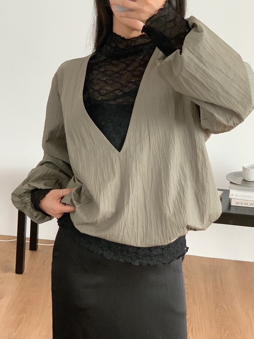 CM東大門代購女士新款26秋冬職業26初秋人氣襯衫蕾絲衫深VCM_centimeter襯衫/蕾絲衫