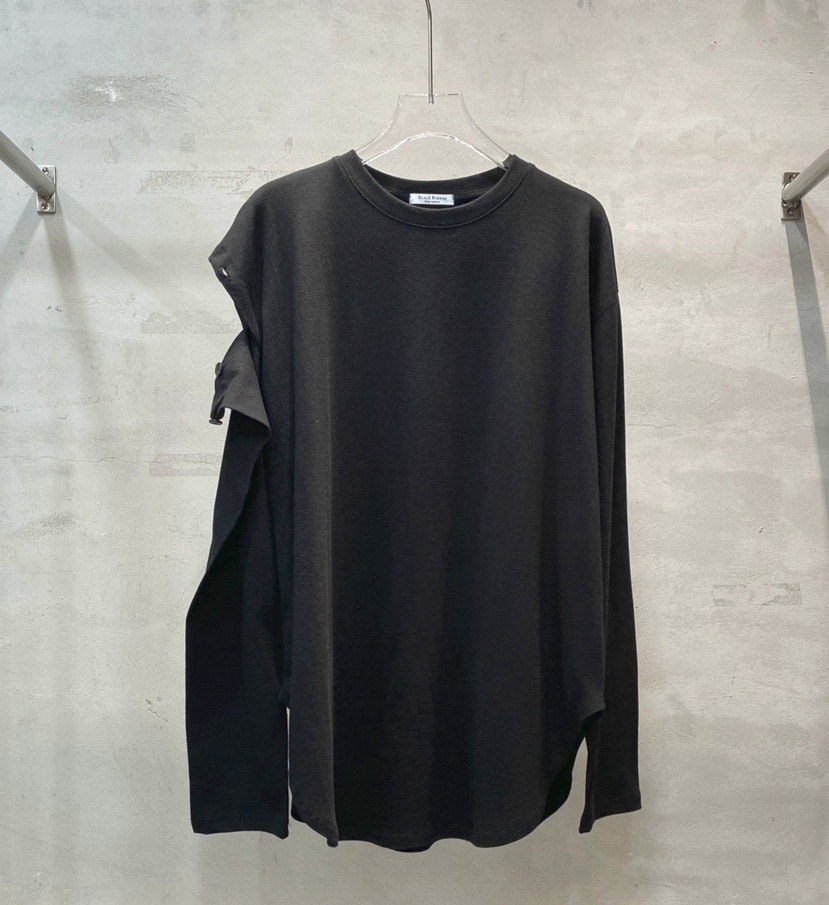 BLACK RIBBON-A東大門直郵女裝新品時尚26秋冬長袖T恤不對稱BLACK RIBBON-A長袖T恤圖色2