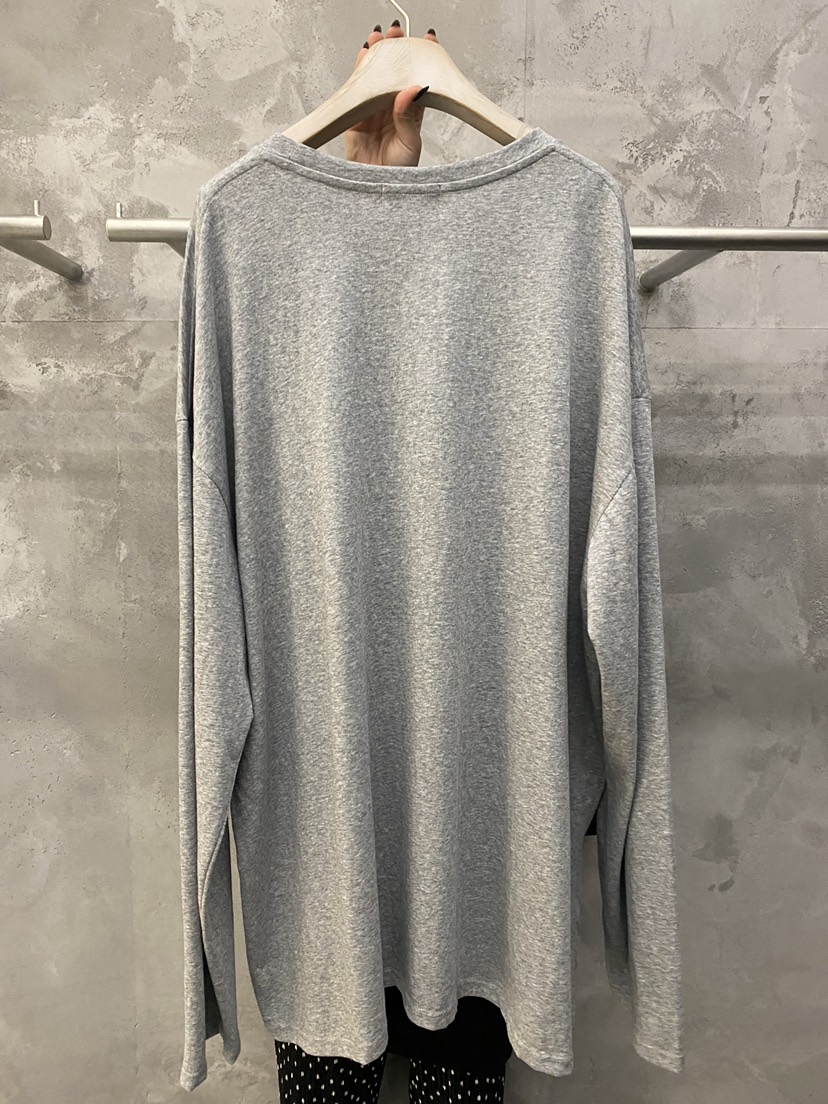 THE VETIVER-A東大門代購女裝新品26秋冬長袖T恤裂紋字母VETIVER長袖T恤