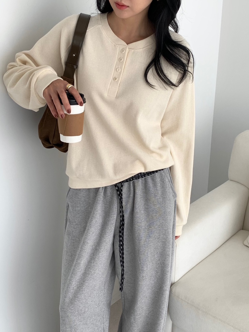 THE EYL韓國直郵女士新款26初秋推薦職業熱賣真品人氣衛衣THE EYL衛衣