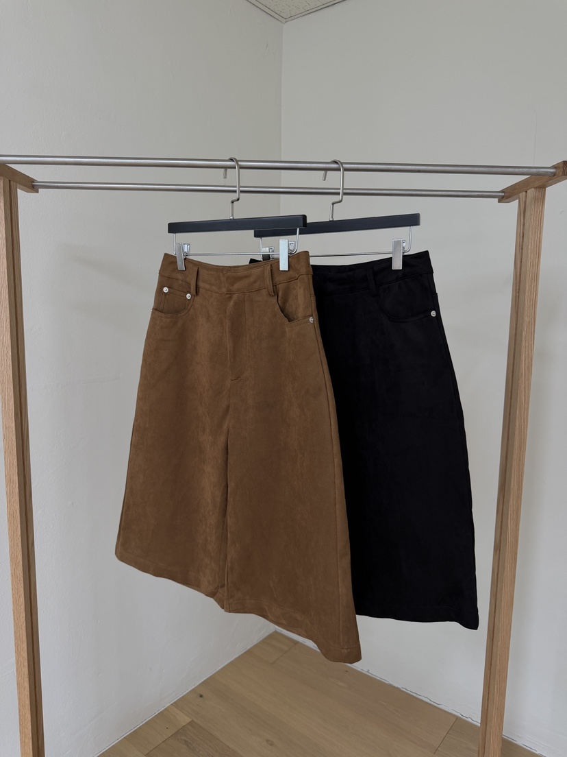 BLACK PIG/BERTO東大門直郵女士新品時尚26秋冬短褲皮褲麂皮BLACK PIG/BERTO短褲
