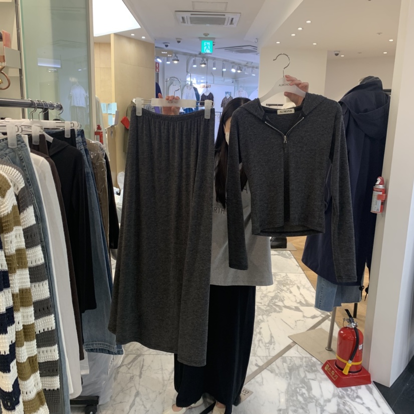 ALMOND東大門實拍女裝新款休閑時尚職業26秋冬套裝連帽衫套裝ALMOND套裝圖色2