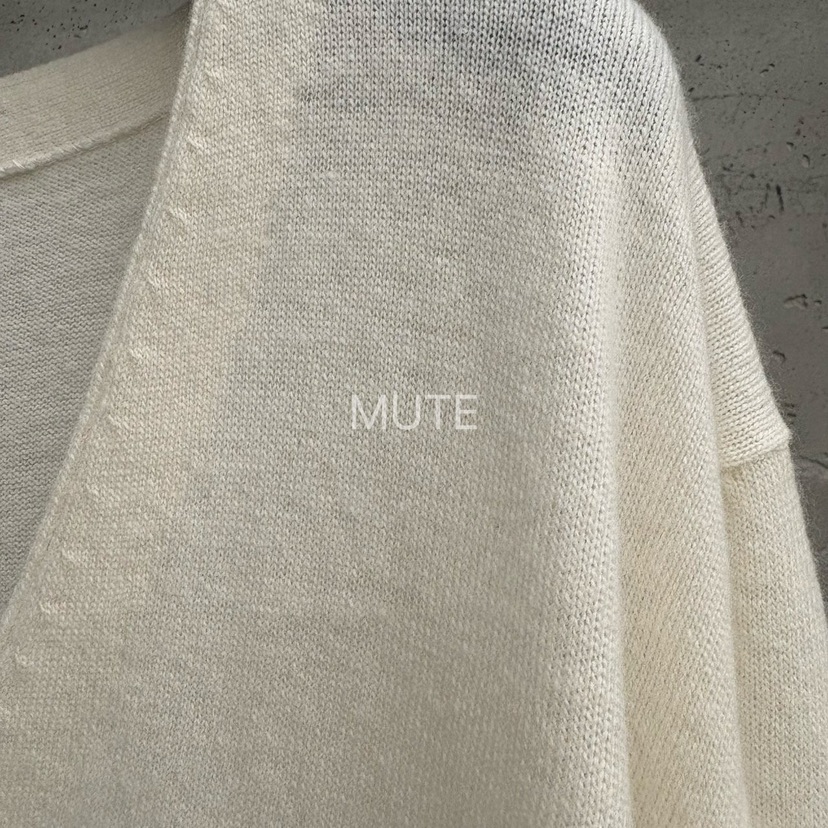 MUTE-P東大門直郵女裝新款人氣休閑時尚真品職業熱賣針織衫MUTE針織衫