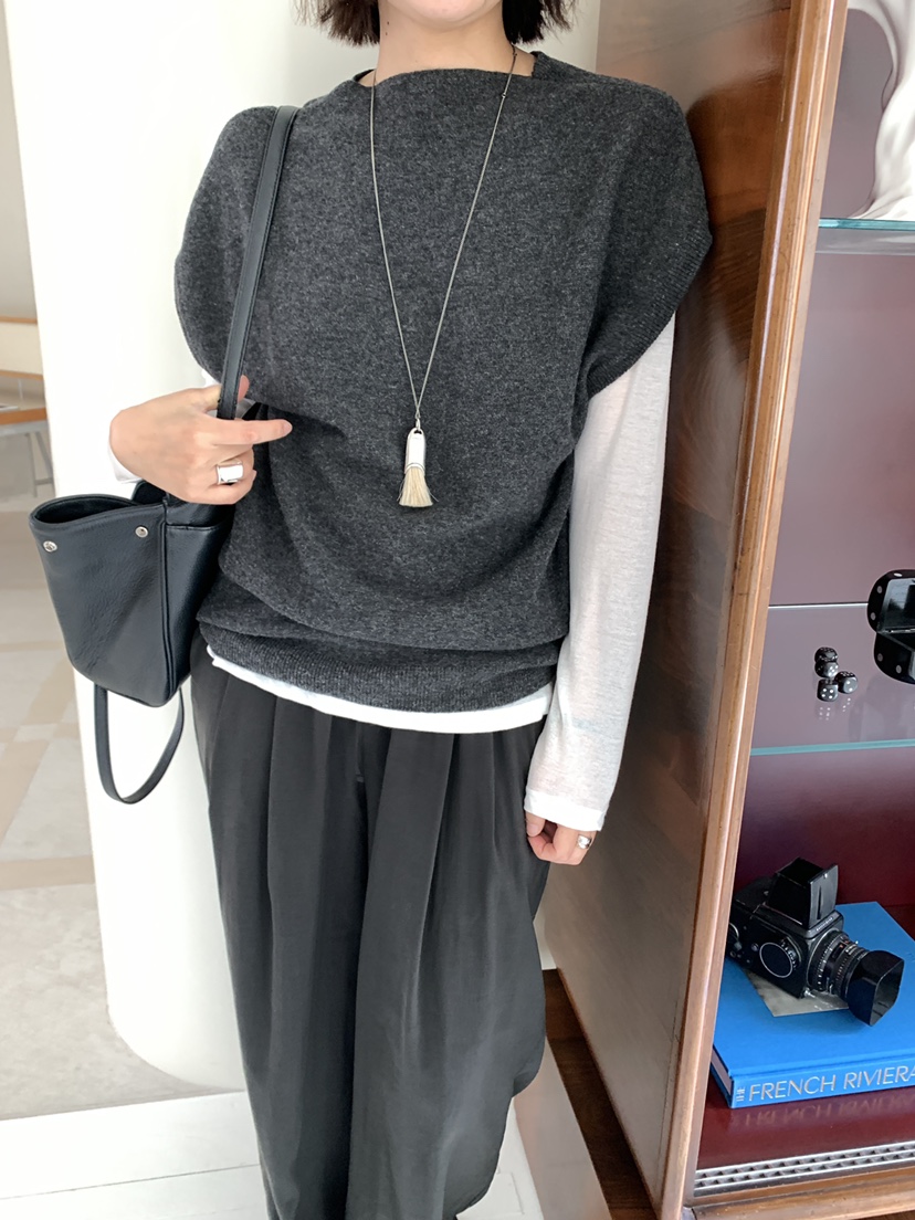 空韓國代購女士新款人氣時尚熱賣針織衫不含內搭雙面圍巾TORRE針織衫