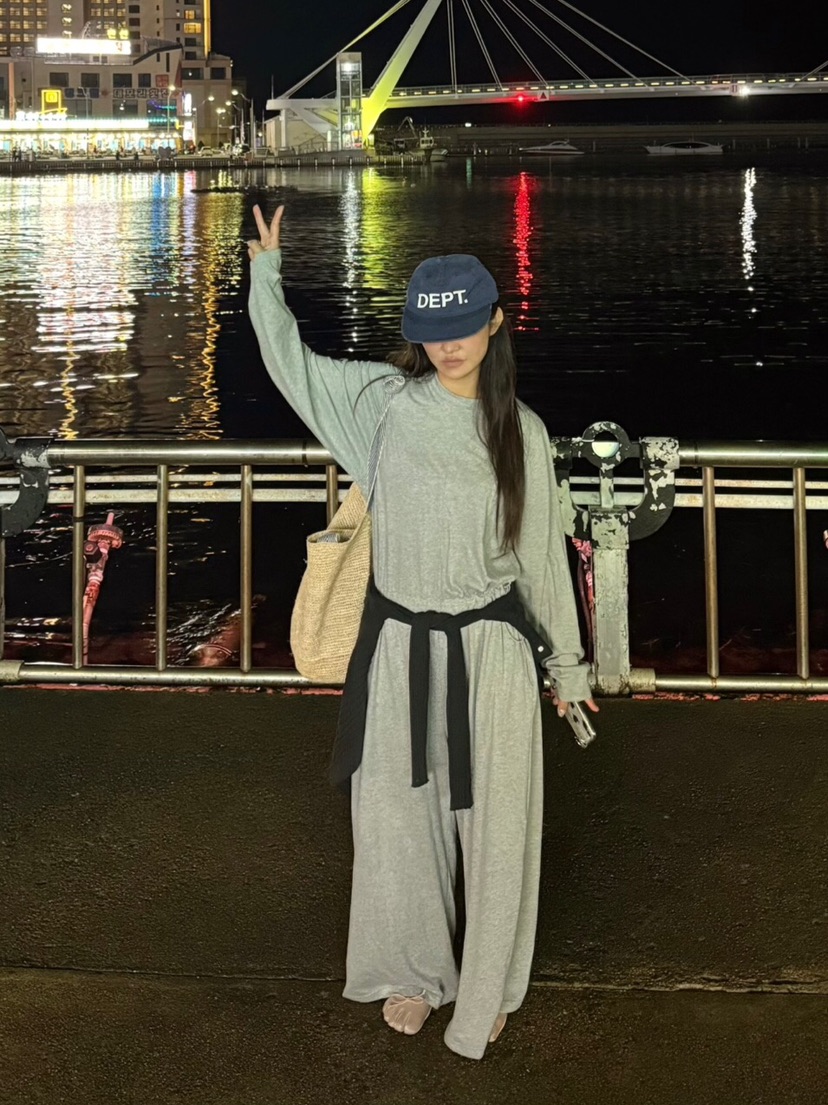 LIKEVAM東大門直郵女裝新款26初秋熱賣時尚26秋冬真品連體褲LIKEVAM連體褲