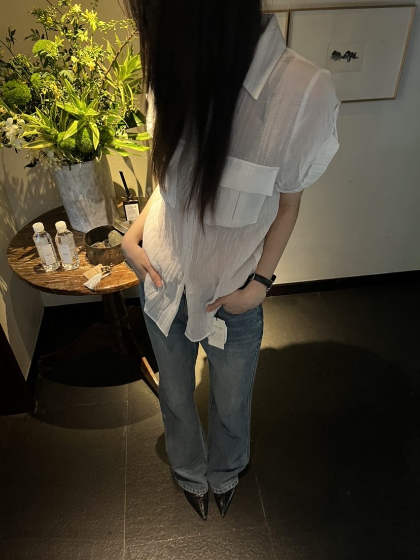 ME MO東大門實拍女裝新品推薦26秋冬熱賣時尚牛仔褲開衩ME MO牛仔褲