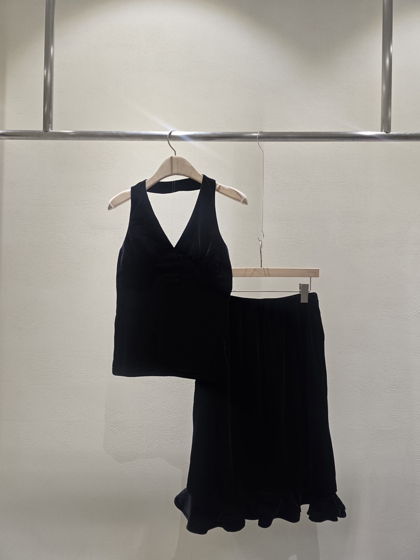LIKEVAM東大門代購女士新品26秋冬26初秋半身裙中短裙絲絨LIKEVAM半身裙/中短裙