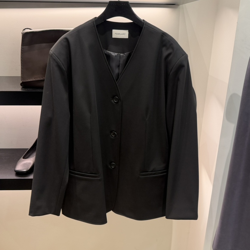 FEBRUARY 11東大門代購女裝新品真品熱賣休閑推薦時尚夾克FEBRUARY 11夾克圖色2黑色