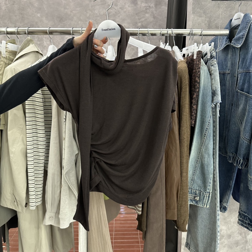 FOUNDATION韓國代購女士新品26初秋時尚推薦人氣T恤含圍巾FOUNDATIONT恤圖色1