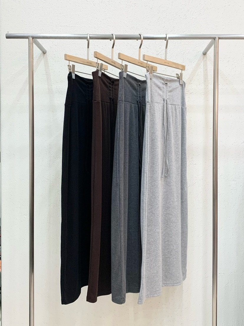 LIGHT AND SALT韓國直郵女裝新品人氣26秋冬時尚長裙褶皺LIGHT AND SALT長裙