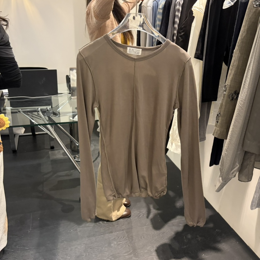 LMT（SAND LIMITED）（不代購）東大門實拍女裝新款推薦長袖T恤MORE THAN YESTERDAY/LOVE YOU SO MUCH長袖T恤圖色1