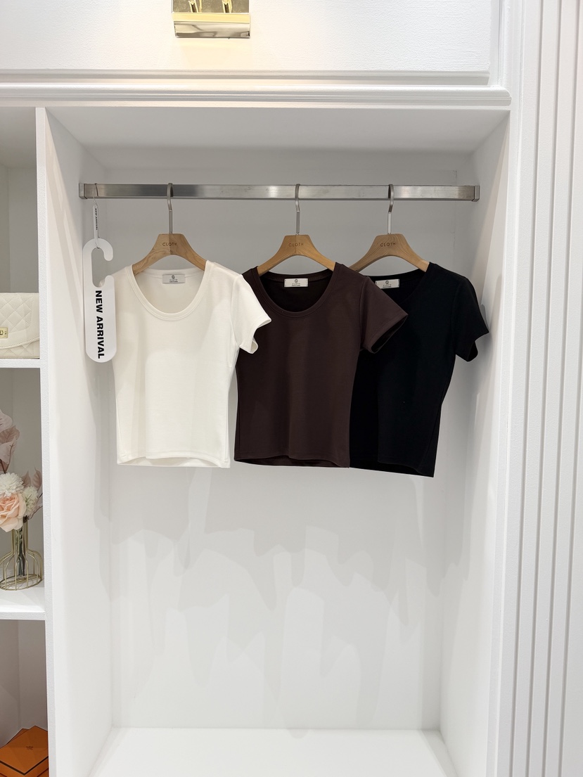 CLOTH東大門代購女裝新款時尚26初秋26秋冬人氣熱賣真品T恤CLOTHT恤