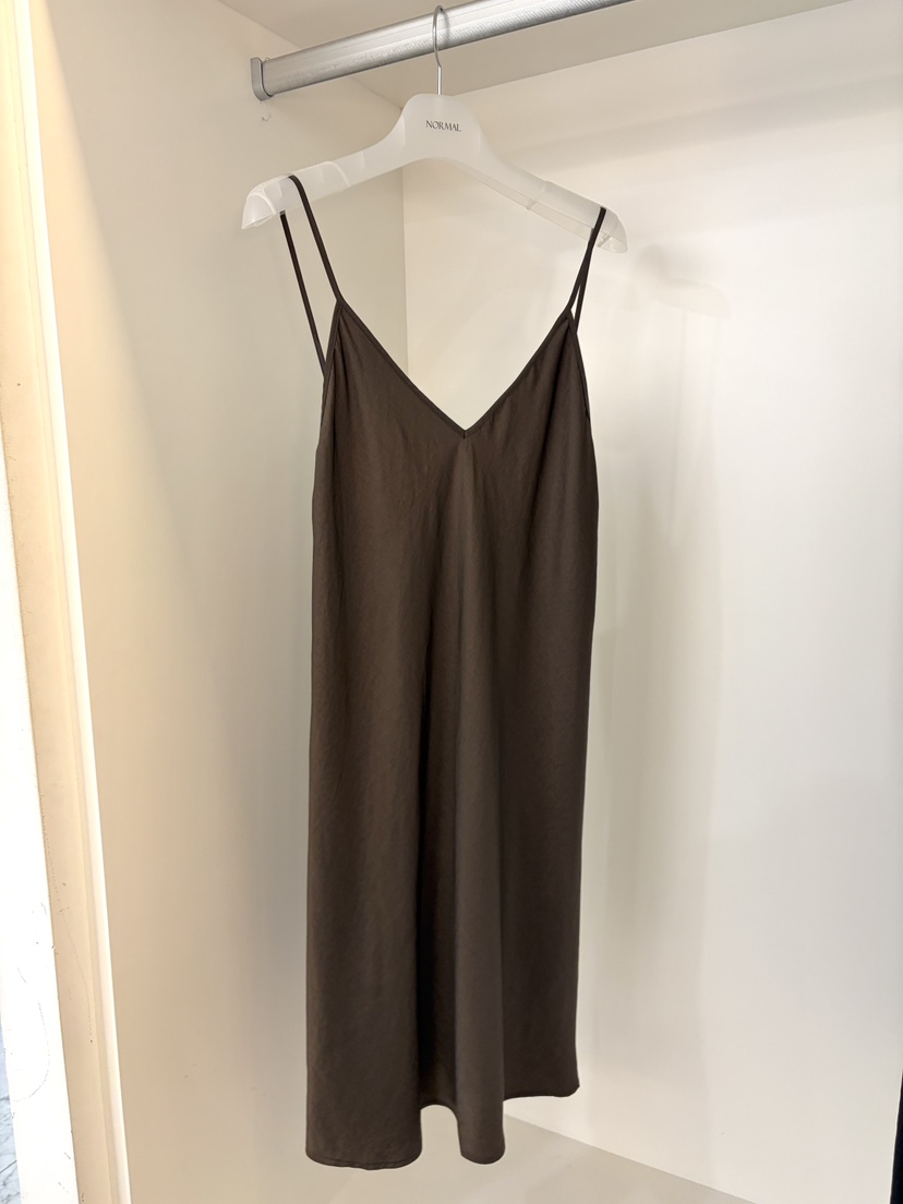 NORMAL東大門實拍女裝新品真品推薦26秋冬人氣熱賣連衣裙NORMAL連衣裙圖色1