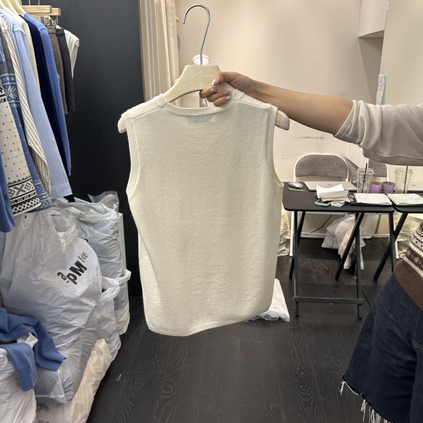 SALT BREAD韓國代購女裝新品推薦時尚26秋冬休閑吊帶背心SALT BREAD吊帶/背心