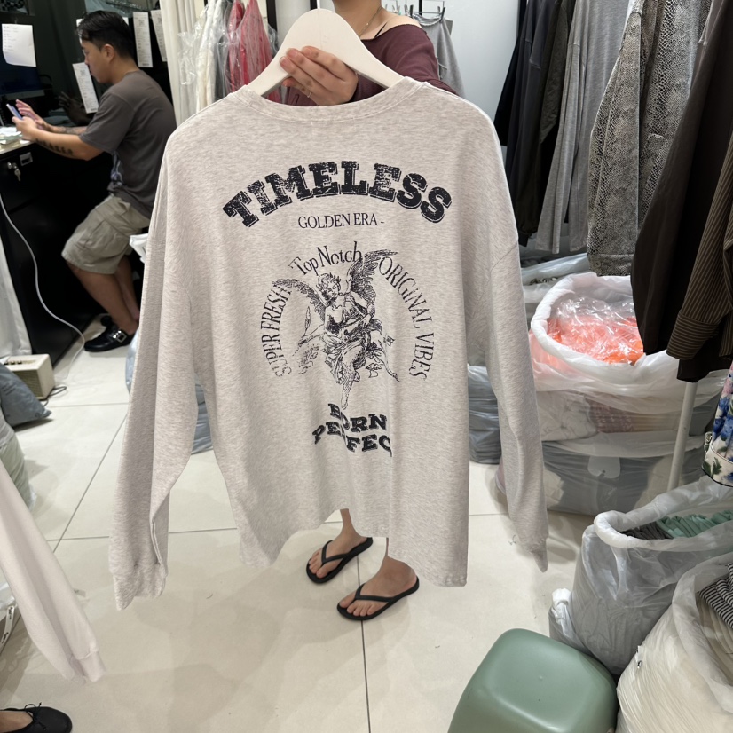EGG IS東大門實拍女裝新品熱賣時尚人氣推薦休閑長袖T恤EGG IS長袖T恤
