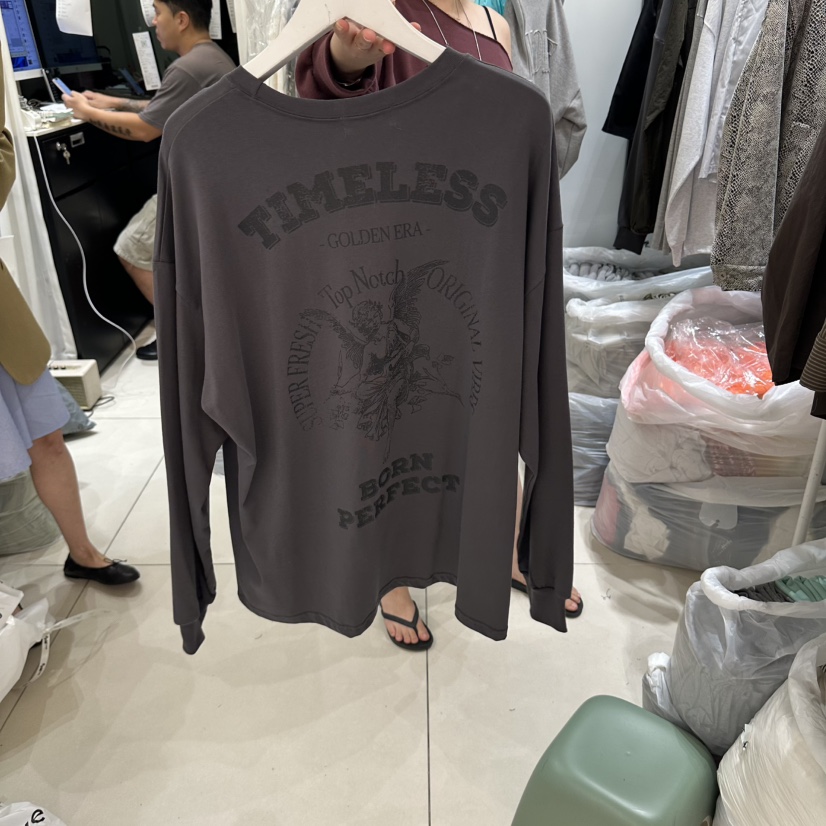 EGG IS東大門實拍女裝新品熱賣時尚人氣推薦休閑長袖T恤EGG IS長袖T恤
