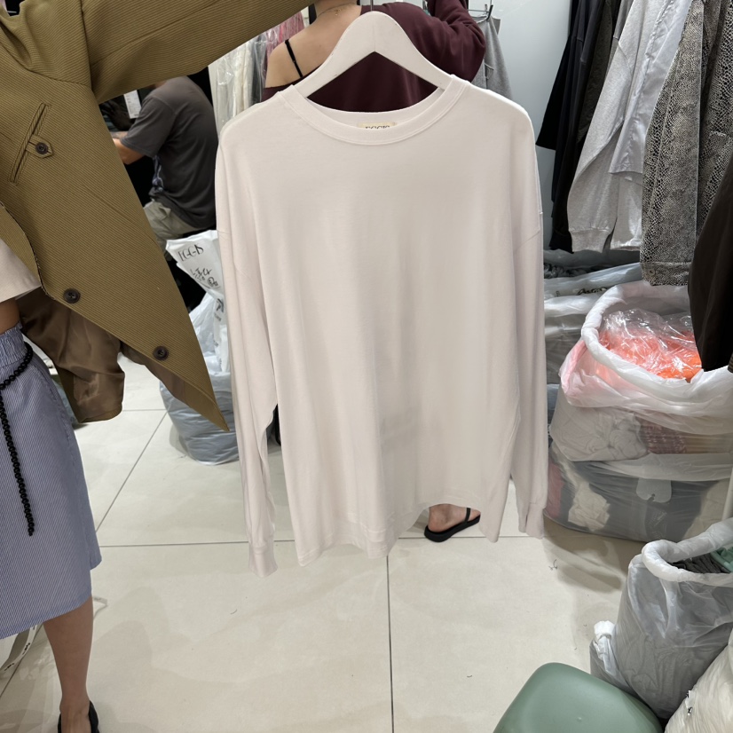 EGG IS東大門實拍女裝新品熱賣時尚人氣推薦休閑長袖T恤EGG IS長袖T恤圖色1